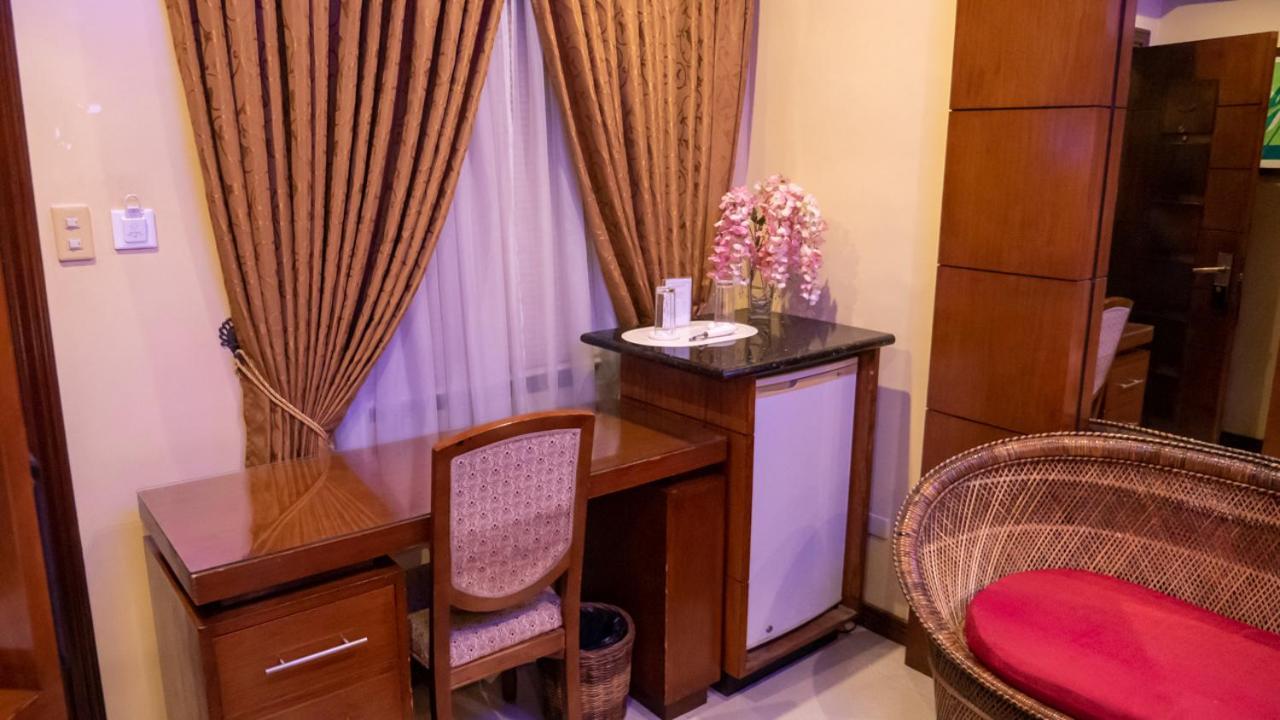 Fields Palace Hotel Angeles Ngoại thất bức ảnh