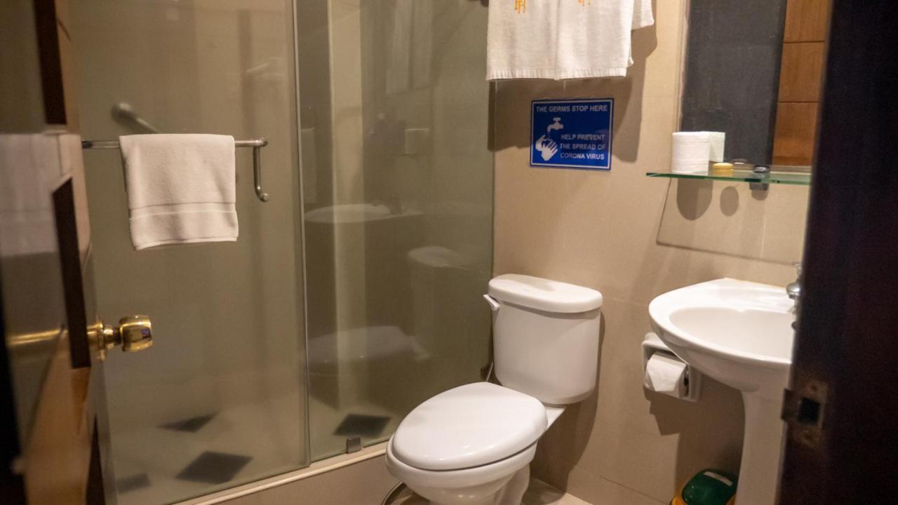 Fields Palace Hotel Angeles Ngoại thất bức ảnh