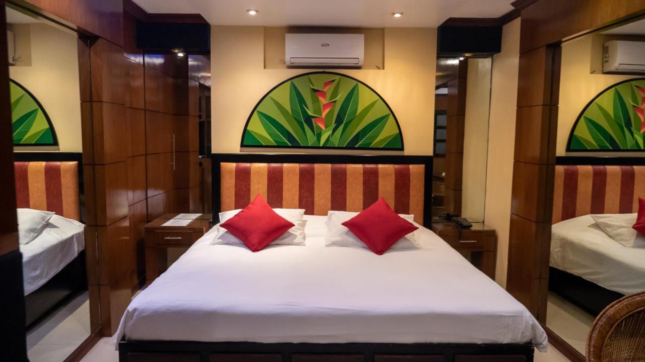 Fields Palace Hotel Angeles Ngoại thất bức ảnh