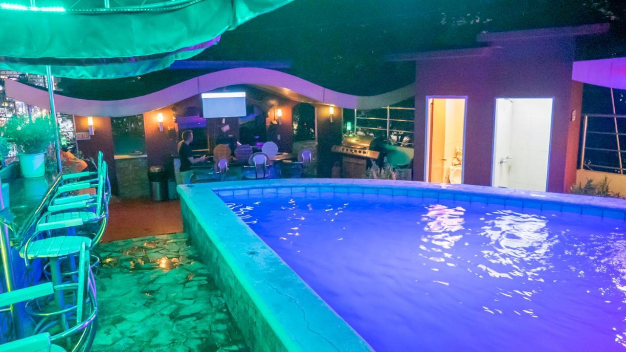 Fields Palace Hotel Angeles Ngoại thất bức ảnh